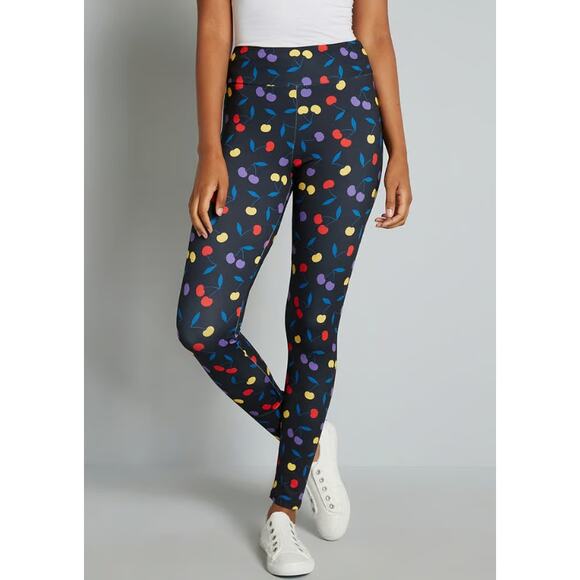 Modcloth Keeping it Cardio Leggings Black Cherry Bomb Women's Size Small Leisure - Picture 1 of 7